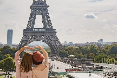 Eiffel Tower Dedicated Reserved Access Summit or 2nd Floor Tour