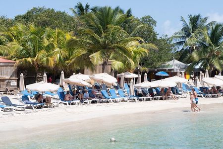 Cockleshell Beach Excursion, Snorkeling and Scenic Views