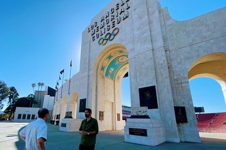 Museum Row Tour : Space, Dinosaurs & Sports at Exposition Park