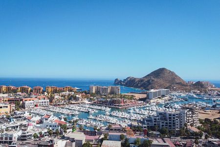 Cabo San Lucas sightseeing and Famous Arch tour