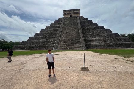 Private Tour to Chichén Itzá with Cenote Experience