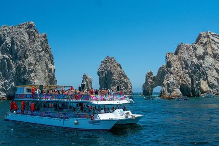 Cabo San Lucas Sunset Cruise Full dinner, open bar and transfer
