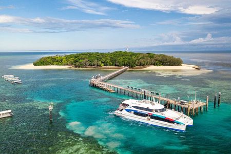 Full Day Green Island & Great Barrier Reef Tour from Cairns