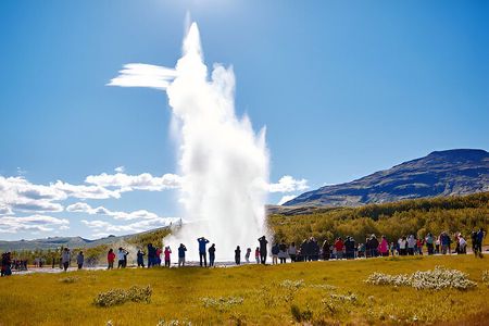 Reykjavik: Private Golden Circle Wonders Tour with Kerid Crater
