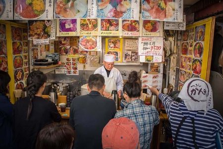Classic Tsukiji Food Tour
