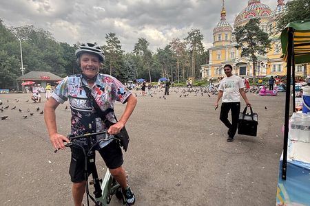 Almaty City Bike Tour: Guided e-Bike Tour of City Highlights