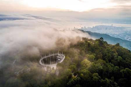 Explore Penang in a Day: Penang Hill, Kek Lok Si & Fruit Farm
