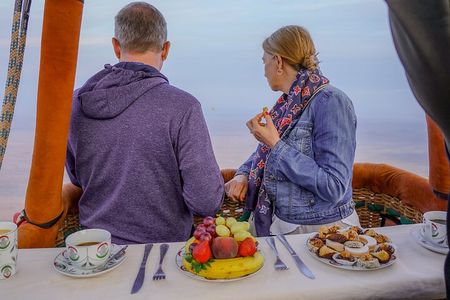 1-hour Private TOP VIP Hot Air Balloon Flight North Marrakech with Breakfast
