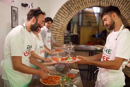 Rome Pizza Class with Mixology & Spritz