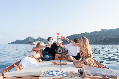 Private Sunset Boat Tour with Aperitif in Portofino 1.5 hours