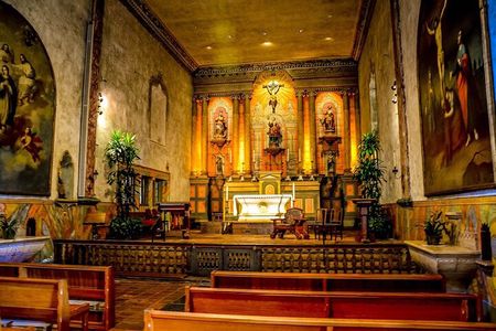 5 hour private walking Tour of Santa Barbara including Wineries 