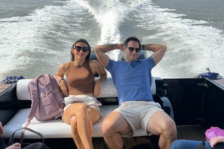 Elephanta Caves Private Tour by Speedboat - Fast & Luxurious 