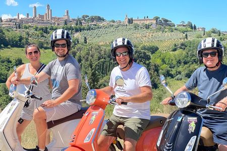 From San Gimignano: Tuscany Vespa Tour, Lunch & Wine Tasting