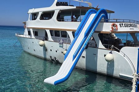 DREAM - Luxury Yacht - HUGE SLIDE - BBQ meal - 1 free drink