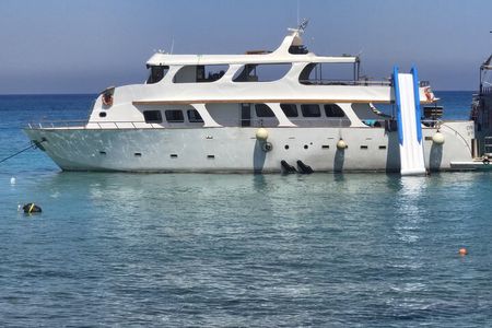 SUNSET LUXURY YACHT Protaras - HUGE slide - BBQ - 1 free drink