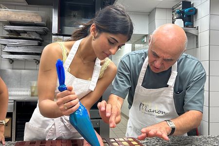 Paris Baking Insider Experience near Eiffel Tower