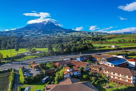 8-Day Ecuador Andes Tour: Volcanoes & Indigenous Culture