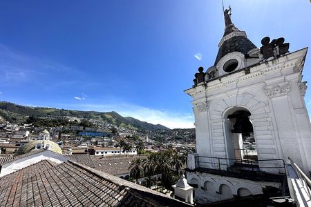 Quito in a Day - Middle of the World & El Panecillo Tour