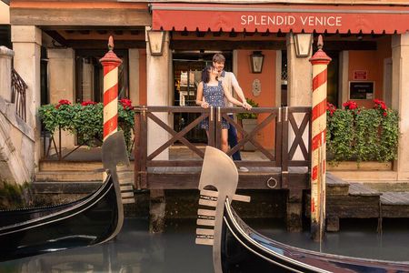 Exclusive Cinematic Photoshoot: Capture Venice Hidden Gems 
