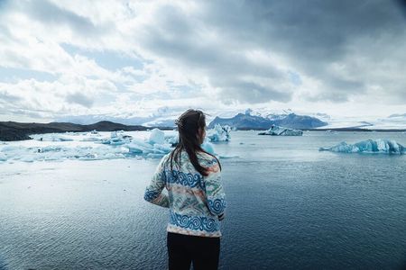 Guided Glacier Lagoon and Diamond Beach Day Trip from Reykjavik