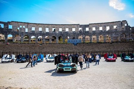 Pula 2 Hour Walking Tour with a Local 