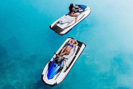 Jet-Ski Rental + Beach Chairs Great Bay