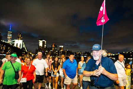 3 Hour Luxury Bus Tour of NYC Night Highlights