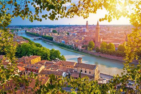 Verona Small Group Walking Tour with Cable Car and Arena Tickets 
