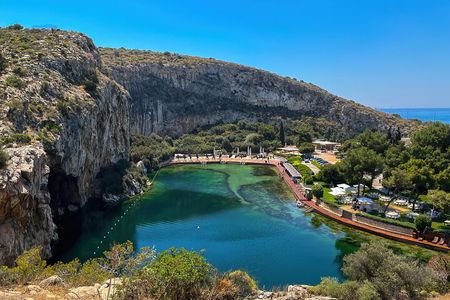 Thermal Lake Vouliagmeni and Beach Private Tour in Athens