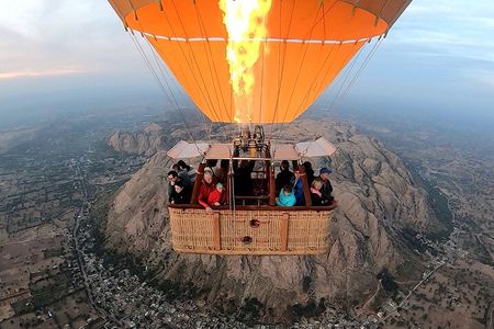 SkyWaltz Hot Air Balloon Safari