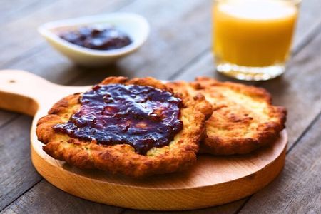 Food tasting tour in Budapest of HIDDEN GEMS (Small Groups)