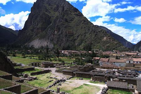 Excursion to Sacred Valley with Moray & salt mines.
