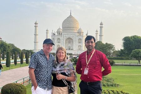 Taj Mahal & Agra Tour From Delhi by Gatimaan Express Train