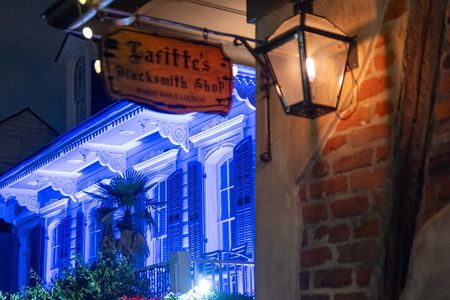 True Crime Pub Crawl in New Orleans