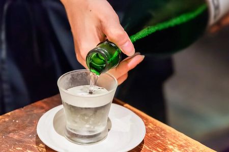 Osaka Breweries for Beer and Sake with Food Tour