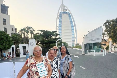 Dubai Top Ten (10) Attractions in a Day: Premium Guided City Tour