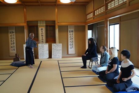 Yanaka Zen Meditation Historical Experience in Tokyo