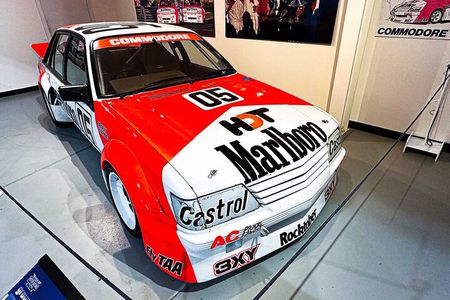 Sydney to Mount Panorama via Blue Mountains in a Mercedes V-Class