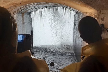 Niagara Falls 4 Hour Canada Tour, Including the Boat and Tunnels