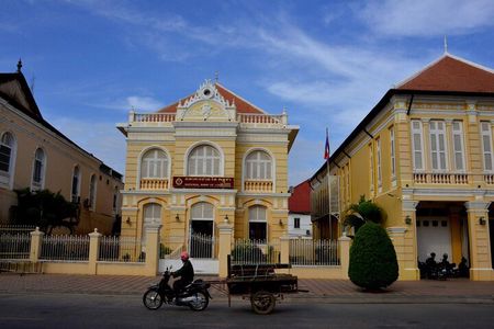 Battambang: Day Trip from Siem Reap and Customized