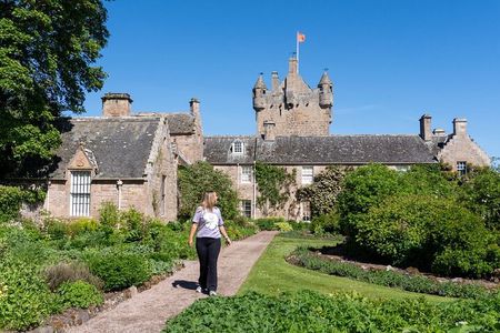 From Inverness: Cawdor Castle, Cairngorms and Highland Coos