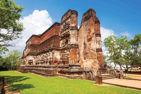 Polonnaruwa Ancient Site and Minneriya National Park Tour