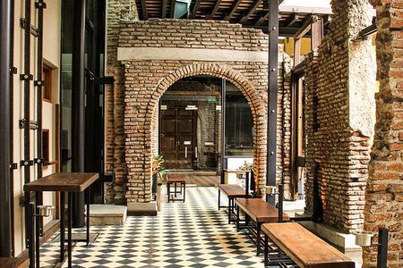 Flash Tour El Zanjon de Granados and Casa Minima Guided Tour