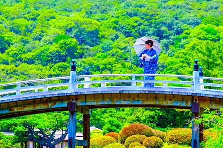 Don a kimono, take a stroll in the Michelin 3star's Ritsurin Park