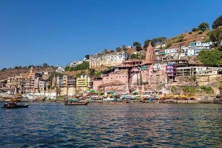 Jyotirlinga Journey: Indore to Omkareshwar Private Day Trip