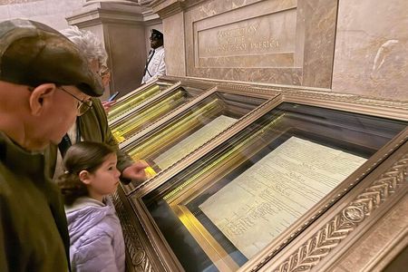 Family Friendly National Archives Building Private Tour