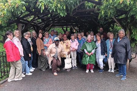 NYC STEP ON TOUR GUIDES | Your Bus Our Tour Guide