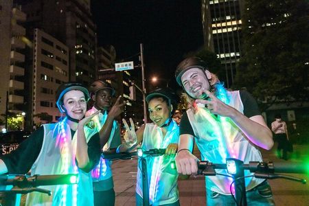 Tokyo: E-scooter Experience in Shibuya with Neon-lit Photos