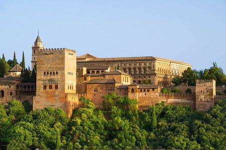 Guaranteed Guided Tour of the Alhambra and Generalife