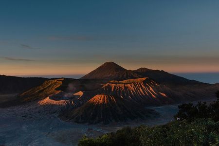 Malang : Private Sunrise Tour to Bromo with Crater Exploration